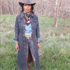 Meet your Posher, Kisha